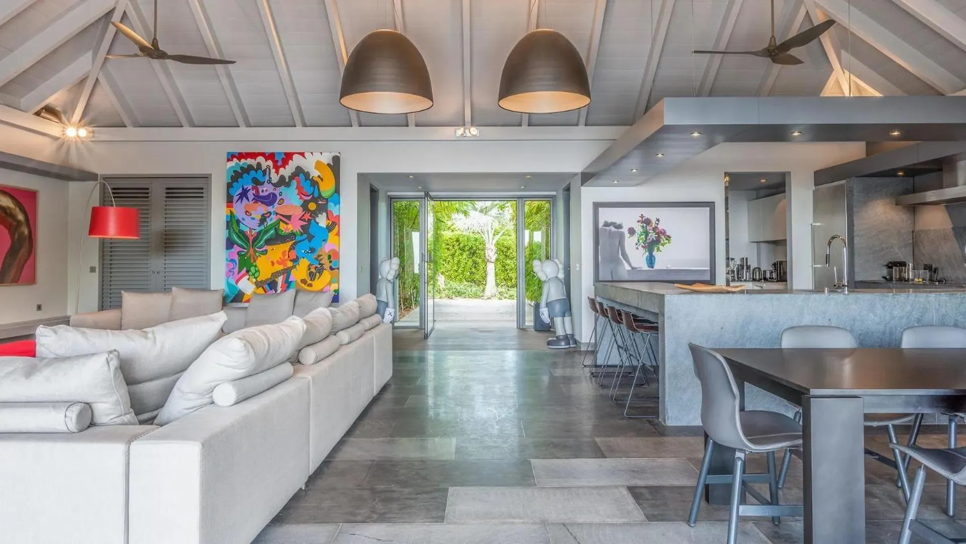 Splendid Villa With a View of Sparkling Ocean Quartier de Lorient