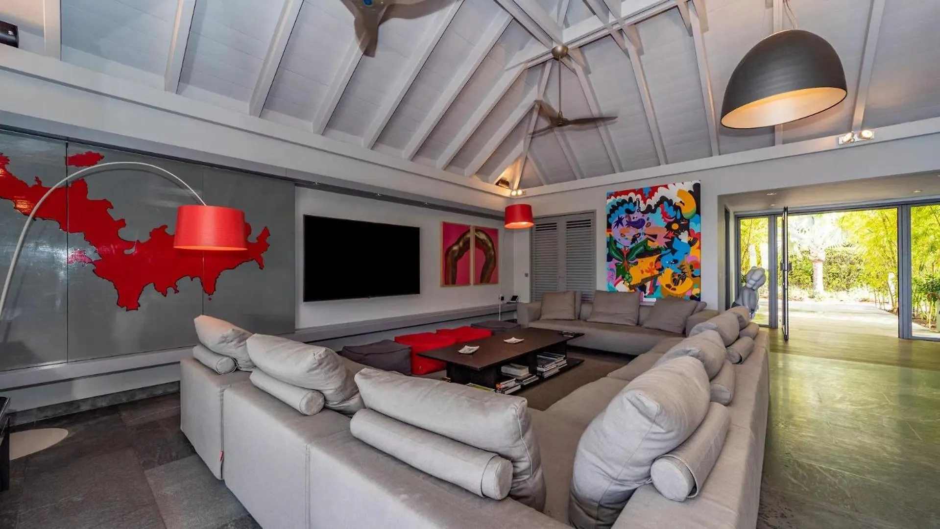 Splendid Villa With a View of Sparkling Ocean Quartier de Lorient